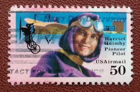 Транспорт Транспорт ^/--/^ США 1991 г - Пионеры авиации - Харриет Куимби и моноплан Блерио XI, гаш ^_^^^ 1991 — Піонери авіації — Харрієт Куімбі і моноплан Блеріо XI, гаш - фото фото фото
