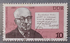 НДР, ФРН ГДР, ФРГ ^/--/^ ГДР 1977 г - Знаменитые люди. Арнольд Цвейг, гаш ^_^^^ НДР 1977 р. - знамениті люди. Арнольд Цвейг, гаш - фото фото фото