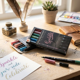 Набори Наборы ^/--/^ Набір двосторонніх маркерів для каліграфії DecoTime Sparkle з блискітками           (6 шт.) ^_^^^ Набор двухсторонних маркеров для каллиграфии DecoTime Sparkle с блистками (6 шт.) - фото фото фото
