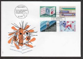 Європа Европа ^/--/^ Швейцария 1990 ХОККЕЙ СПОРТ ИГРА ЖЕЛЕЗНАЯ ДОРОГА ТРАНСПОРТ ПОЕЗДА ЛОКОМОТИВЫ КПД Mi.1409-1412 ^_^^^ Швейцарія 1990 ХОККЕЙ СПОРТ ГРА ЖЕЛЕЗНА ДОРОГА ТРАНСПОРТ ПОЇЗА ЛОКОМОТИВИ КПД Mi.1409-1412 - фото фото фото