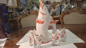 Статуетки, Скульптури, Фігурки, Фарфор Статуэтки, Скульптуры, Фигурки, Фарфор ^/--/^ Набор для ликера Рыбки Графин Стопки 6 шт Фарфор СССР ЗХК Полонное ^_^^^ Набір для лікеру Рибки Графін Стопки 6 шт Фарфор СРСР ЗХК Полонне - фото фото фото
