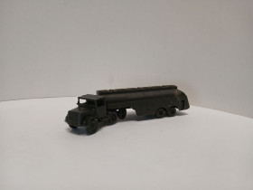 : : ^/--/^ Військова техніка. Вантажівка MAGIRUS, паливозаправник. ROCO 1:87 H /--/ 0  (71827). ^_^^^ Военная техника. Грузовик MAGIRUS, топливозаправщик. ROCO 1:87 H /--/ 0 (71827). - фото фото фото
