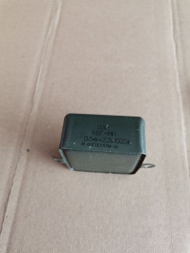 Конденсатори Конденсаторы ^/--/^ Конденсатор КБГ-МП 0,5 /--/ мкФ 1000 /--/ В - фото фото фото