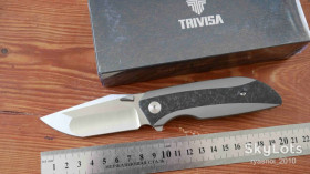 Ножі, мультітули Ножи, мультитулы ^/--/^ TRIVISA Little Fatty-02, Elmax Pearly, Titanium and Carbon, Ceramic Ball Bearing, EDC, Outdoor, Frame Lock - фото фото фото