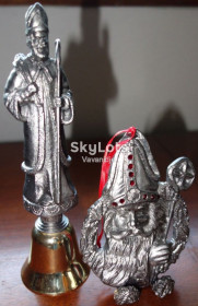 Статуетки, Скульптури, Фігурки, Фарфор Статуэтки, Скульптуры, Фигурки, Фарфор ^/--/^ Комплект Святой Николай - медальон и колокольчик МАЙКЛ  РИКЕР  (Michael Ricker) ^_^^^ Комплект Святий Миколай - медальйон і дзвіночок МАЙКЛ РІКЕР (Michael Ricker) - фото фото фото