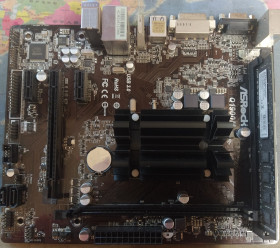 Материнські плати Материнские платы ^/--/^ материнская плата ASRock Q /--/ 1900 /--/ M + 4 GB ^_^^^ материнська плата ASRock Q /--/ 1900 /--/ M + 4 GB - фото фото фото
