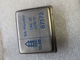 Мікросхеми Микросхемы ^/--/^ KWH DAC 32 коллекционеру см. описание       (9-12) ^_^^^ KWH DAC 32 колекціонеру див. опис (9-12) - фото фото фото