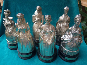 Статуетки, Скульптури, Фігурки, Фарфор Статуэтки, Скульптуры, Фигурки, Фарфор ^/--/^ Женщины изменившие ход истории или мир - Горхам 6 колокольчиков металл и дерево 1975 год Gorham ^_^^^ Жінки змінили хід історії або світ - Горхам 6 дзвіників метал і дерево 1975 рік Gorham - фото фото фото