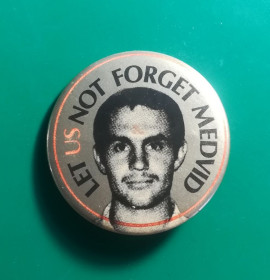 Знаки товариств і організацій Знаки обществ и организаций ^/--/^ Let us not forget Medvid, діаспора в США ^_^^^ Let us not forget Medvid, диаспора в США - фото фото фото