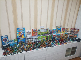 Інше Другое ^/--/^ Большая коллекция игровых фигурок Skylanders Скайлендеры, порталы, книги, диски ^_^^^ Велика колекція ігрових фігурок Skylanders Скайлендери, портали, книги, диски - фото фото фото