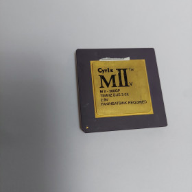 Мікросхеми Микросхемы ^/--/^ Мегаредкий процессор Cyrix MII-300 /--/ GP, 75 MHz. Позолота. В коллекцию в работу! Смотрите по фото! Лот 1 шт. ^_^^^ Мегаредкий процесор Cyrix MII-300 /--/ GP, 75 MHz. Позолота. У колекцію в роботу! Дивіться по фото! Лот 1 шт. - фото фото фото