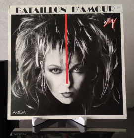 Платівки Пластинки ^/--/^ Вінілова платівка &amp;quot;Silly - Bataillon D&amp;apos; Amour  (Amiga - 8 56 195)&amp;quot; ^_^^^ Виниловая пластинка &amp;quot;Silly - Bataillon D&amp;apos; Amiga - 8 56 195) &amp;quot; - фото фото фото