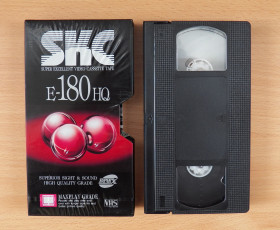 Касети Кассеты ^/--/^ Відеокасета SKC HQ E-180 формату VHS ^_^^^ Видеокассета SKC HQ E-180 формата VHS - фото фото фото