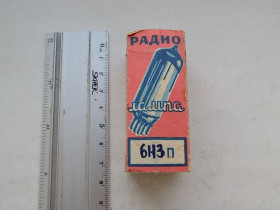 Радіолампи Радиолампы ^/--/^ Радиолампа триод 6 /--/ Н /--/ 3 /--/ П-Е 1968 год ^_^^^ Радіолампа тріод 6 /--/ Н /--/ 3 /--/ П-Е 1968 рік - фото фото фото