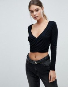 Кофти Кофты ^/--/^ Черная новая женская кофта-топ, кроп-топ Prettylittlething ^_^^^ Чорна нова жіноча кофта-топ, кроп-топ Prettylittlething - фото фото фото