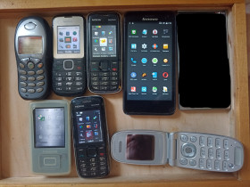 Інші моделі Другие модели ^/--/^ 17 телефонів, Nokia, Sony Erricson, Siemens, Fly, Motorola, Samsung, Lenovo, Transcend та купа акумуляторів батарей ^_^^^ Cтари мобильные телефоны Siemens Motorola Samsung Nokia Fly Lenovo и всякое к ним. - фото фото фото