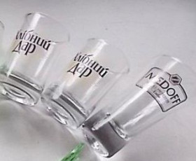 Кухонне начиння, посуд, столове срібло Кухонная утварь, посуда, столовое серебро ^/--/^ Посуда стопки рюмки  разные 3 штуки  для дома, дачи, хоз нужд ^_^^^ чарки стопки різні 3 штуки для дому, дачі, госп потреб - фото фото фото