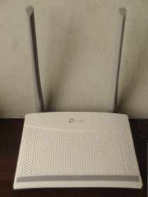 Маршрутизатори Маршрутизаторы ^/--/^ Бездротовий маршрутизатор TP-Link TL-WR /--/ 820 /--/ N 300 /--/ Mbit WLAN Lite N Router 2-Port-Switch 10/100 /--/ Мбіт/с ^_^^^ Беспроводной маршрутизатор TP-Link TL-WR /--/ 820 /--/ N 300 /--/ Mbit WLAN Lite N Router 2-Port-Switch 10/100 /--/ Мбит/с - фото фото фото