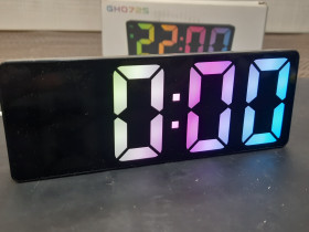 Настінні годинники Настенные часы ^/--/^ 04   настільний годинник з rgb таблом ^_^^^ 04 часы с rgb таблом - фото фото фото