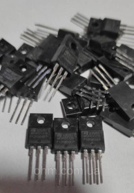 Транзистори Транзисторы ^/--/^ Транзистор Mos FET STP /--/ 10 /--/ NK /--/ 60 /--/ ZFP 600 /--/ V 10 /--/ a ізольований, оригінал! ^_^^^ Транзистор Mos FET STP /--/ 10 /--/ NK /--/ 60 /--/ ZFP 600 /--/ V 10 /--/ a изолирован, оригинал! - фото фото фото
