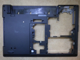 Корпуса Корпуса ^/--/^ Б/У Корпус низ   (піддон) без сервісної кришки на Lenovo L /--/ 440 ^_^^^ В Корпус низ (поддон) без сервисной крышки на Lenovo L /--/ 440 - фото фото фото