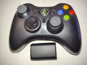 Диски з відеоіграми Диски с видеоиграми ^/--/^ Xbox 360 оригінальний контролер чорний б/в середній стан, незначний дефект R /--/ 1, працює ^_^^^ Xbox 360 оригинальный контроллер черный б/в среднее состояние, незначительный дефект R /--/ 1, работает - фото фото фото