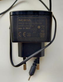 Зарядні пристрої Зарядные устройства ^/--/^ Зарядное устройство адаптер Nokia с тонким штекером. ^_^^^ Зарядний пристрій адаптер Nokia з тонким штекером. - фото фото фото