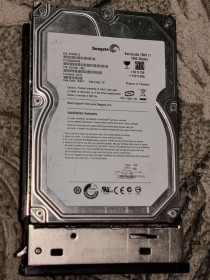 Жорсткі диски Жесткие диски ^/--/^ 20%  (1.58 гб не ок) hdd 3.5 1.5 тб seagate 7200.11 121-92.9/124-95.4 жесткий диск сигейт st /--/ 31500341 /--/ as-9 /--/ ju /--/ 138 1500 и салазки ^_^^^ 20% (1.58 гб не ок) hdd 3.5 1.5 тб seagate 7200.11 121-92.9/124-95.4 жорсткий диск сигейт st /--/ 31500341 /--/ as-9 /--/ ju /--/ 138 1500 і салазки - фото фото фото