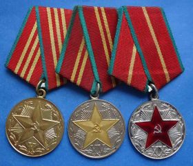 Відзнаки Знаки отличий ^/--/^ за безупречную службу КГБ 10 15 20 лет выслуга ^_^^^ за бездоганну службу КДБ 10 15 20 років вислуга - фото фото фото