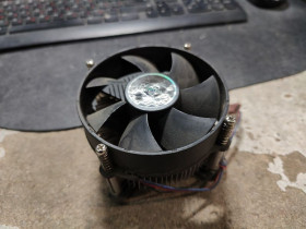 Системи охолодження Системы охлаждения ^/--/^ Процессорный куллер DeepCool с подложкой socket 775 № 250104120 ^_^^^ Процесорний куллер DeepCool з підкладкою socket 775 No 250104120 - фото фото фото