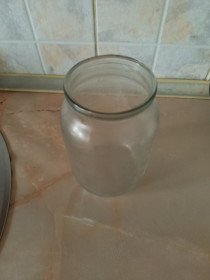 Інший посуд Другая посуда ^/--/^ Продаю скляні банки 0,5, 1, 3 літри ^_^^^ Продаю стеклянные банки 0,5, 1, 3 литра - фото фото фото