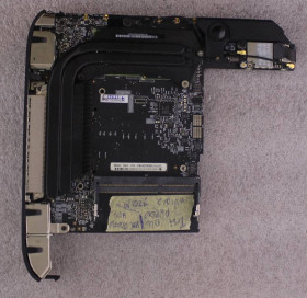 Материнські плати Материнские платы ^/--/^ Мат. плата 820-2577-A для Apple Mac Mini A /--/ 1347 Mid 2010 / P /--/ 8800 / nVidia 320 /--/ M KPI /--/ 44154 - фото фото фото