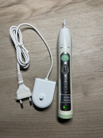 Інша техніка Другая техника ^/--/^ Зубная щётка з зарядкою  Philips sonicare hx /--/ 6910 ^_^^^ Зубная щётка Philips sonicare hx /--/ 6910 - фото фото фото