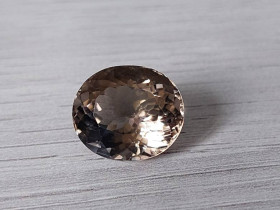 Кварц Кварц ^/--/^ Дымчатый кварц  9.78 Ct  14,5 x 12,5 x 9,3 мм ^_^^^ Димчастий кварц 9.78 Ct 14,5 x 12,5 x 9,3 мм - фото фото фото
