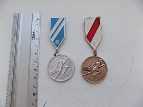 Інше Другое ^/--/^ Знак Легкая атлетика 1 и 2 место СССР 2 шт ^_^^^ Легка атлетика 1 і 2 місце СРСР 2 шт - фото фото фото