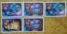 Освоєння космосу Освоение космоса ^/--/^ СССР 1981 г - Международное сотрудничество в космосе, 5 шт, НЕГАШ ^_^^^ СРСР 1981 р. - Міжнародна співпраця в космосі, 5 шт, НЕГАШ - фото фото фото