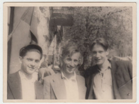 Листи, фото Письма, фото ^/--/^ Жизнь в СССР 1 мая 1949 года Киев Демонстрация Мода ретро фото 1960  (9 х 12) Р /--/ 9 ^_^^^ Життя в СРСР 1 травня 1949 року Київ Демонстрація Мода ретро фото 1960 (9 х 12) Р /--/ 9 - фото фото фото