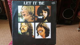 Платівки Пластинки ^/--/^ The Beatles - Let it be ^_^^^ The Beatles - оркестр клубу одиноких сердець сержанта пеппера - фото фото фото