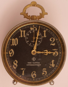 Годинники Часы ^/--/^ 1900 /--/ р Обмежений випуск Будильник бізнесмена.The Tattoo intermittent clock, США ^_^^^ 1900 Ограниченный выпуск Будильник бизнесмена. The Tattoo intermittent clock, США - фото фото фото