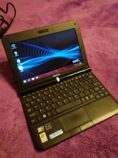 Toshiba Toshiba ^/--/^ Нетбук Netbook Toshiba NB /--/ 205 N /--/ 210   1,66 /--/ GHz  2 /--/ GB  160 /--/ GB ^_^^^ Netbook Toshiba NB /--/ 205 N /--/ 210 1,66 /--/ GHz 2 /--/ GB 160 /--/ GB - фото фото фото