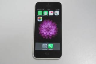 Apple iPhone Apple iPhone ^/--/^ Мобильный телефон Apple iPhone 5 /--/ c 16 /--/ GB White ^_^^^ Apple iPhone 5 /--/ c 16 /--/ GB White - фото фото фото