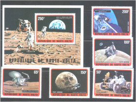 Освоєння космосу Освоение космоса ^/--/^ Космос . Верхняя Вольта / DHV  1973 г MNH - блок + марки ^_^^^ Верхня Вольта / DHV 1973 MNH - блок + марки - фото фото фото