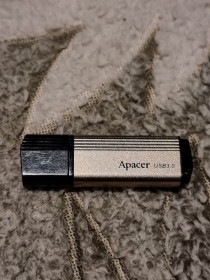 USB флешнакопичувачі USB флешнакопители ^/--/^ Нерабочая флешка 3.0 apacer золотистая цвет шампанского ^_^^^ Неробоча флешка 3.0 apacer золотиста колір шампанського - фото фото фото