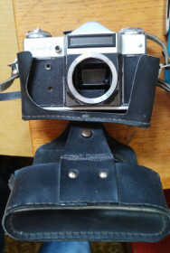 Вінтажні фотоапарати Винтажные фотоаппараты ^/--/^ Фотоапарат &amp;quot;Зеніт&amp;quot; без об&amp;apos;єктива ^_^^^ Фотоаппарат &amp;quot;Зенит&amp;quot; без объектива - фото фото фото