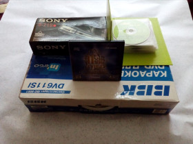 DVD-Плеери, приставки Smart TV DVD-Плееры, приставки Smart TV ^/--/^ Плеер dvd. ВВК dv /--/ 611 /--/ si с караоке + мікрофон sony - s /--/ 719 + диск караоке... ^_^^^ Развлекательный центр . плеер dvd bbk dv /--/ 611 /--/ si с караоке + микрофон sony - s /--/ 719 + диск караоке... - фото фото фото