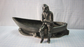 Статуетки, Скульптури, Фігурки, Фарфор Статуэтки, Скульптуры, Фигурки, Фарфор ^/--/^ АВСТРИЯ. РЫБАК.  СЕРЕБРЕНИЕ ^_^^^ Австрія. Рибак. СЕРЕБЛЕННЯ - фото фото фото