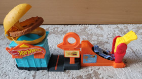 Розвиваючі іграшки Развивающие игрушки ^/--/^ Трек Hot Wheels City Пригоди у бургерній  (GJK /--/ 73) ^_^^^ Трек Hot Wheels City Приключения в бургерной (GJK /--/ 73) - фото фото фото