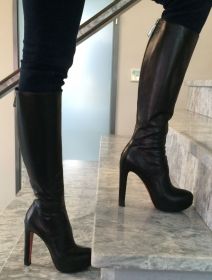 Чоботи Сапоги ^/--/^ Andrea Cancellieri сапоги 36- 36. 5 оригинал как LOUBOUTIN ^_^^^ Andrea Cancellieri чоботи 36-36. 5 Оригінал як LOUBOUTIN - фото фото фото