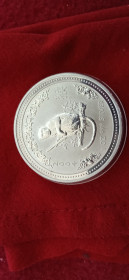 Єлизавета II (після ) Елизавета II (после ) ^/--/^ Серебрянный доллар-999 пробы-31,1 грамма-2004 года,из первой серии Лунар-Елизавета-2. ^_^^^ Срібний долар-999 проби-31,1 грама-2004 року, з першої серії Лунар-Єлизавета-2. - фото фото фото