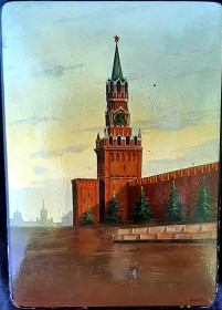 Предмети народної творчості Предметы народного творчества ^/--/^ Шкатулка «Спасская башня Кремля», Федоскино, 1969 г., автор Борисов В.К. ^_^^^ Шкатулка «Спаська вежа Кремля», Федоскіно, 1969 р., автор Борисов В.К. - фото фото фото